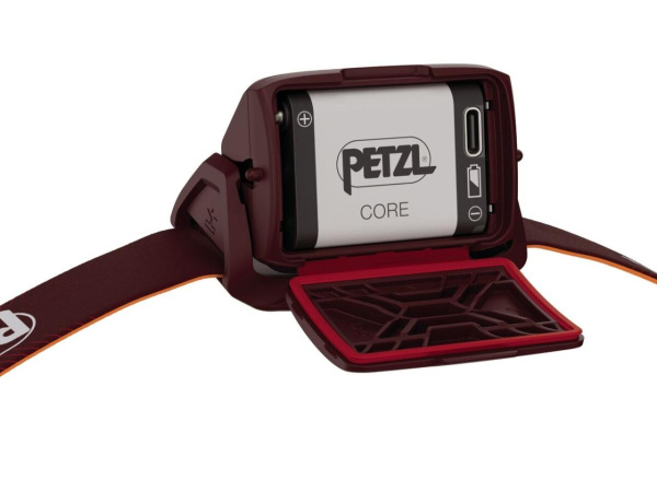 PETZL - Čelovka Actik Core 2025 červená