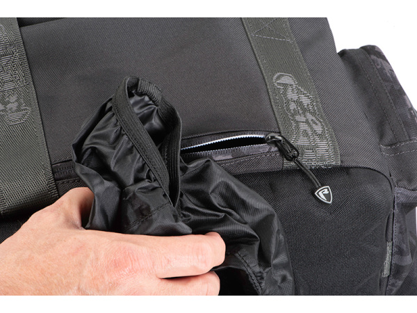 Fox Rage Voyager Camo Medium Carryall