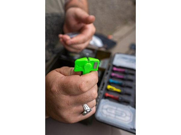 KORUM - Utahovač Uzlů Rig Multi Tool s Brouskem
