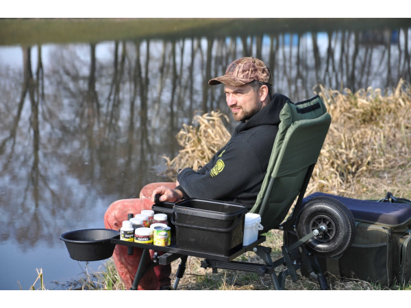 Křeslo Feeder Master