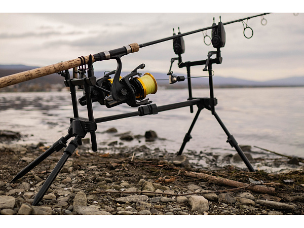 Giants fishing Stojan Tripper Rod Pod 2 Rods