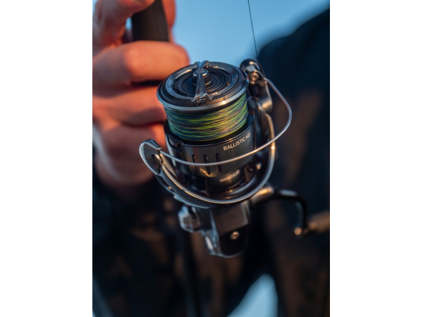 DAIWA - Naviják 25 Ballistic HD LT3000-CXH - 6 ložiska