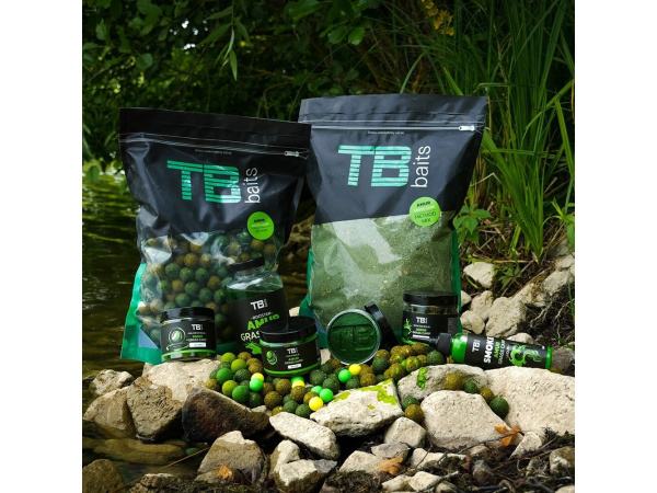 TB baits - Boosterované Boilie 120g / 20mm, Amur