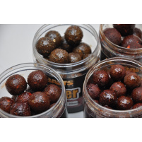 Mikbaits - Boilie v dipu Gangster 20mm 250ml