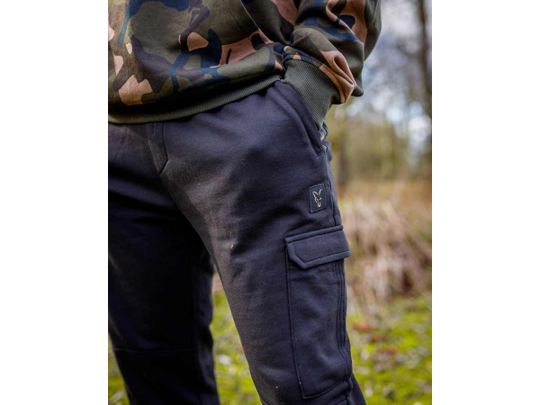 Fox tepláky LW Black/Camo Combat Joggers