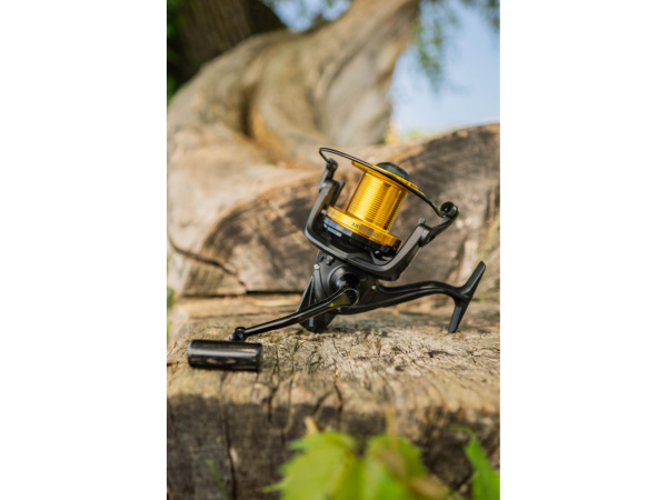 Giants fishing - Naviják XRS FD 9000 + zlatá cívka 10000 ZDARMA! 
