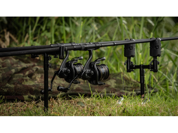 Wychwood - kaprový prut Riot 12ft 3.25lb 2D