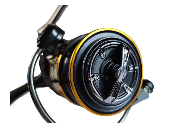 ZFISH - Naviják Striker ST 2500