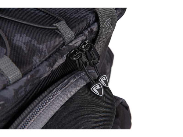 Fox Rage Camo Voyager Medium Tackle Bag