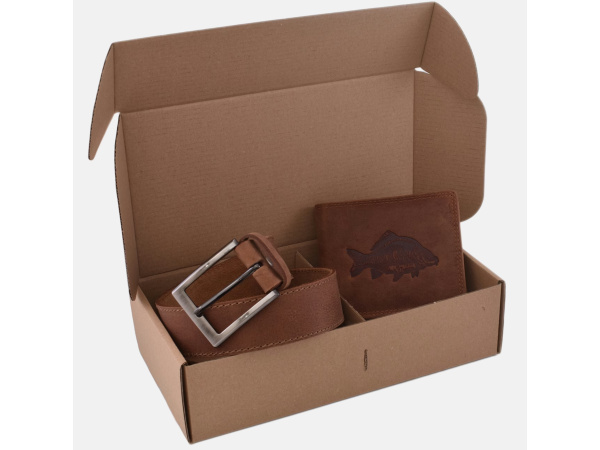 MERCUCIO - Set kožený opasek a kožená peněženka - vzor Kapr Lysec - pap. krabička