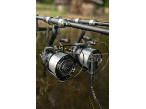 Giants fishing Naviják XRS FD 9000 + černá cívka 10000 ZDARMA! 