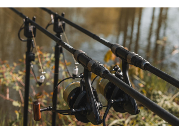 Giants fishing Kaprový prut XRS200 10ft 3.25lb 2pc