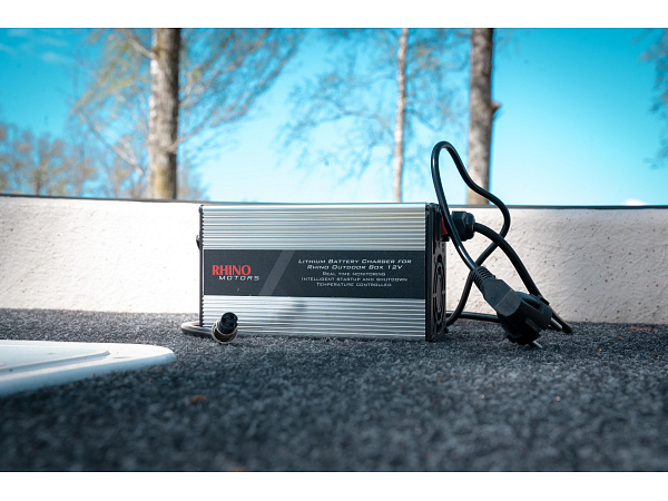 Rhino nabíječka Battery Charger 12V 15Ah