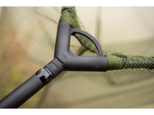 Wychwood kaprový podběrák Riot 42inch Landing Net and 2 Piece Handle