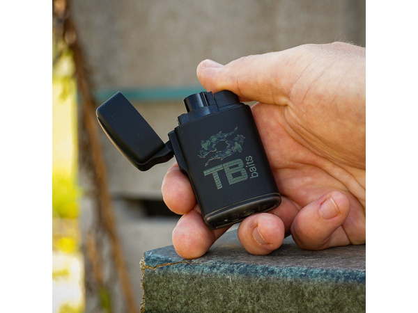 TB Baits - Zapalovač Camo Carps