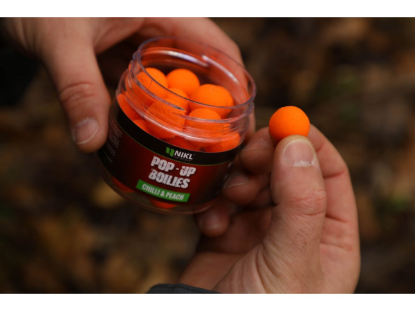 Karel Nikl - Plovoucí boilies Chilli & Peach