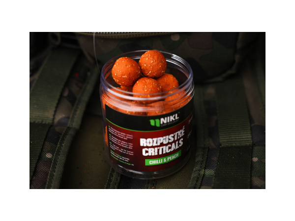 Nikl Rozpustné Criticals boilie Chilli & Peach 250ml