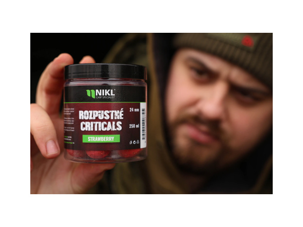 Nikl Rozpustné Criticals boilie Strawberry 250ml