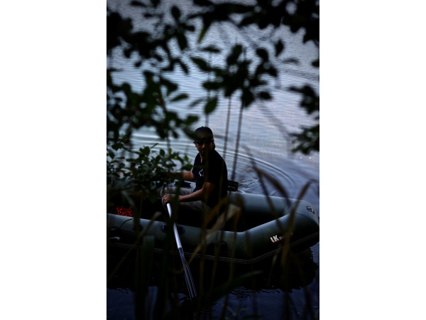 LK Baits člun Top Khaki Sonar 220 - lamelová podlaha