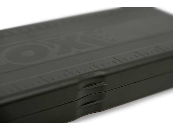 Fox pouzdro na návazce Edges Large rig box inc 50 pins