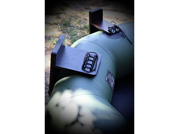 LK Baits člun Top Khaki Sonar 220 - lamelová podlaha