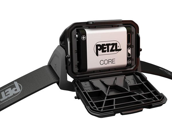 PETZL - Čelovka ARIA 1R RGB BLACK 2026 černá