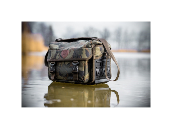 Giants fishing Akční set - Vláčecí taška Spinning Bag Gaube + Pouzdro na doklady License Wallet