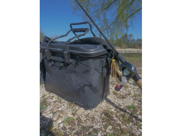 Fox Rage Voyager Camo Welded Bags