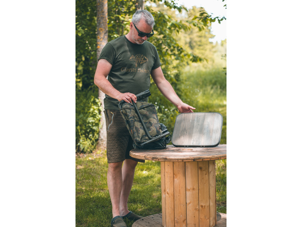 Giants fishing Skládací stolek s taškou Folding Table with Bag
