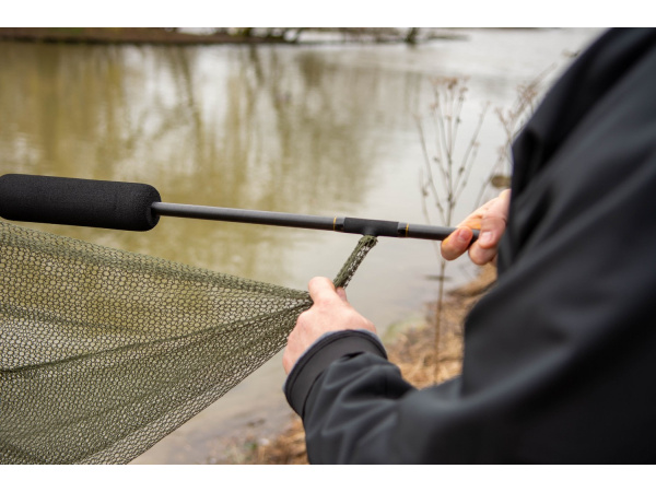 Wychwood kaprový podběrák Extremis 42inch Landing Net and 2 Piece Handle