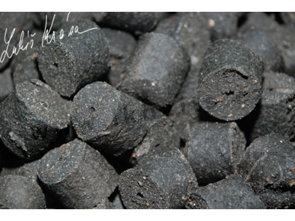 LK Baits Salt Black Hallibut Pellets 1kg