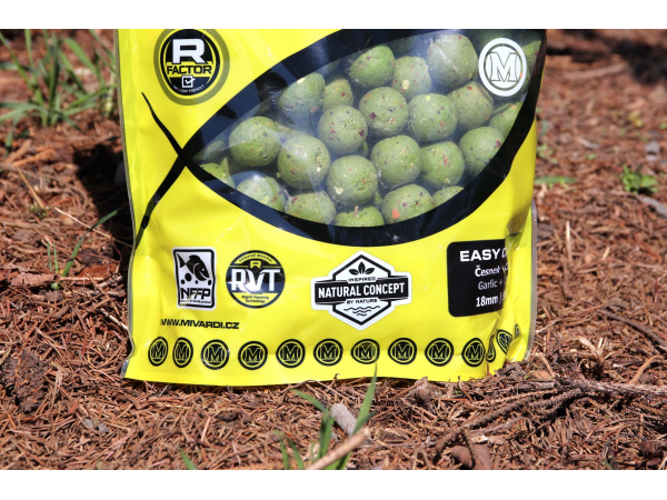 Mivardi Rapid Boilies Easy Catch - Česnek + Chilli (3300g | 16mm)