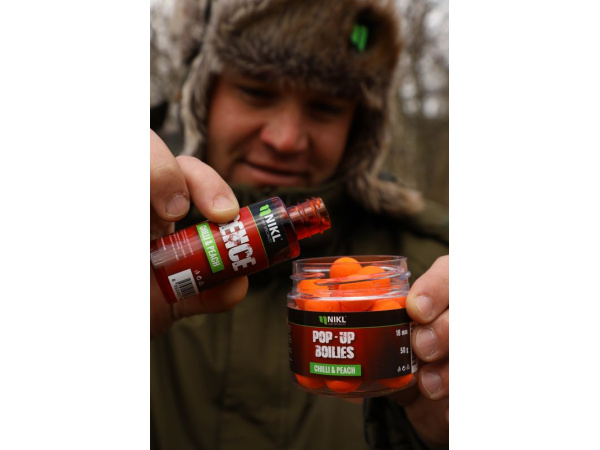 Karel Nikl - Plovoucí boilies Chilli & Peach