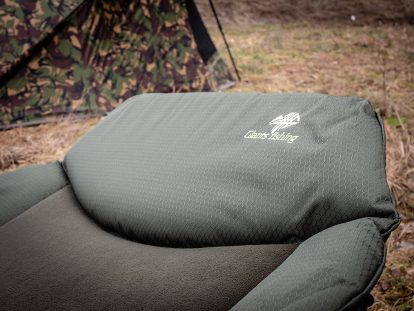Giants Fishing - Lehátko Flat fleece XL 8leg bedchair
