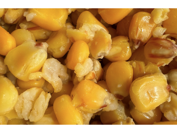 Mivardi Kukuřice - Jahoda 2,5kg