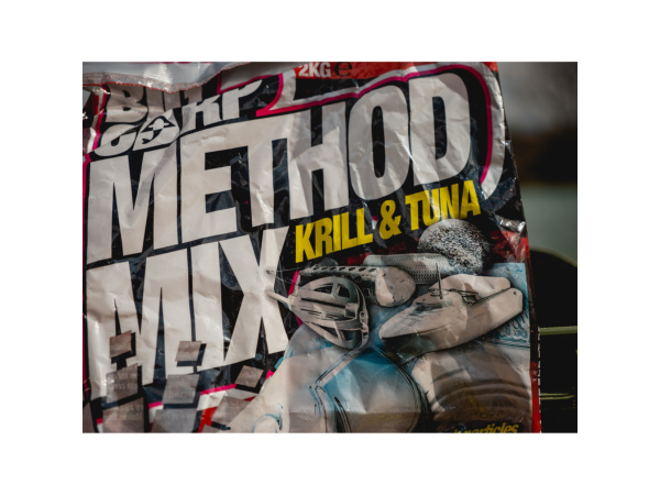 Bait-Tech krmítková směs Big Carp Method Mix Krill & Tuna 2 kg 