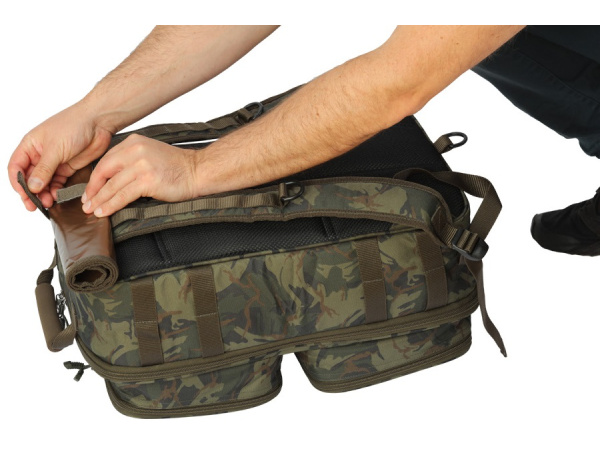 Giants fishing Batoh Compact Rucksack