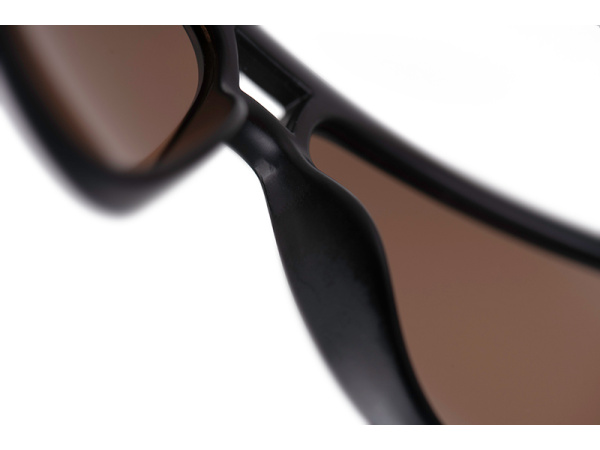 Fox AV8 Black & Camo - Brown lense