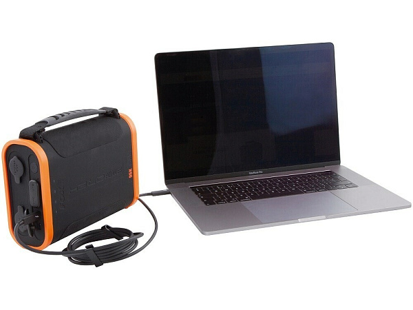 Fox powerbanka Halo 96K Power