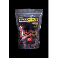 SINGLEPLAYER - Boilie SURPRISE Soluble 20mm / 1kg