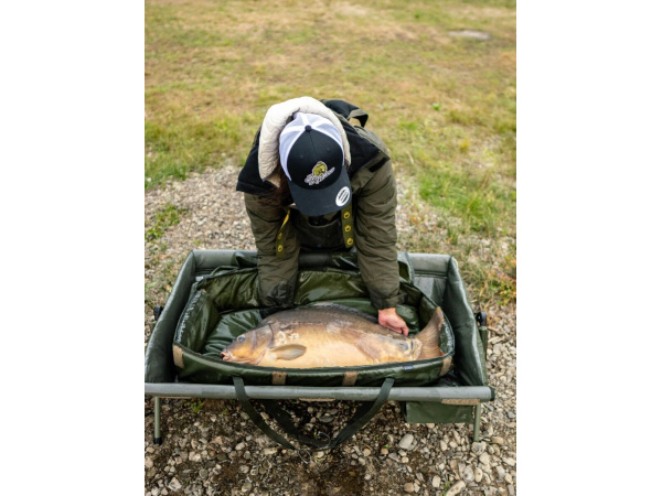 ElFabiano kšiltovka Trucker Cap BLACK