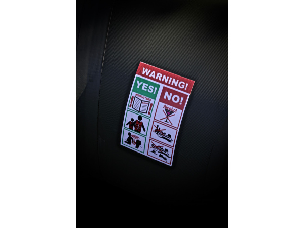 LK Baits člun Top Khaki Sonar 220 - lamelová podlaha