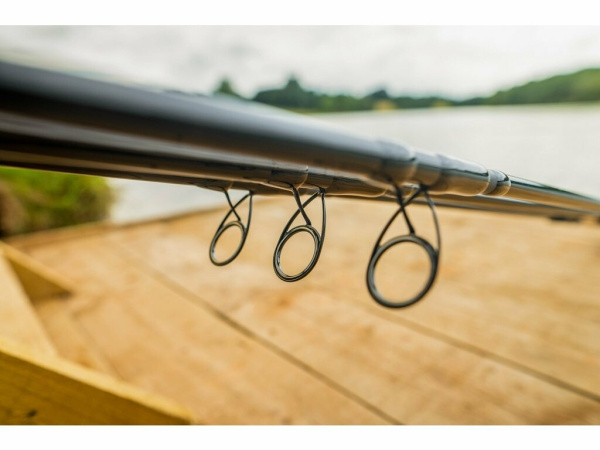 PRESTON INNOVATIONS - Prut Monster Xtreme Distance Feeder 3,8m 150g 3D