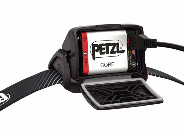 Petzl - Čelovka Actik Core modrá