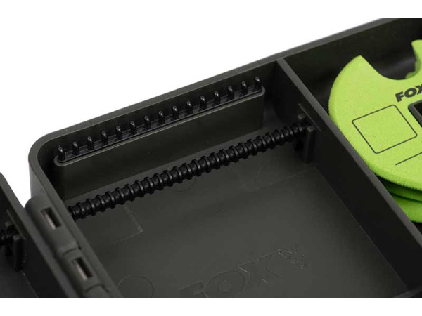 Edges Large rig and disc box inc 50 pins / 7 discs